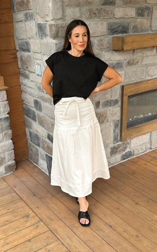 The Everyday Luxe Tee – Black