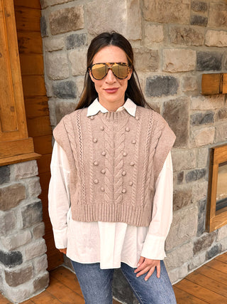 Oat sweater vest with cable detail and open sides