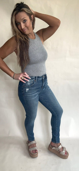 Risen Straight Leg Jeans - Dear Gigi0