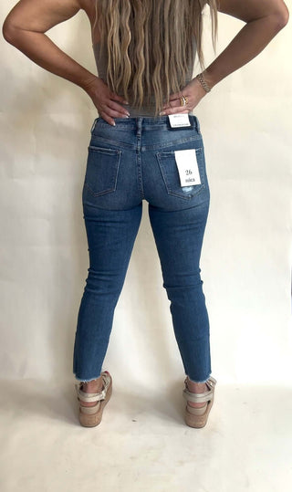 FREESTYLE MID RISE CROP - Dear Gigi24