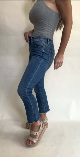 FREESTYLE MID RISE CROP - Dear Gigi24