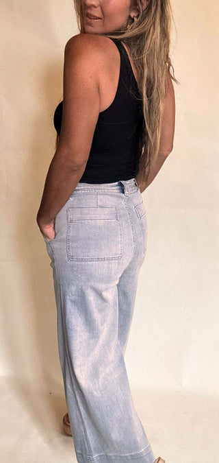 Belted tie waist light wash wide leg crop denim pants 
